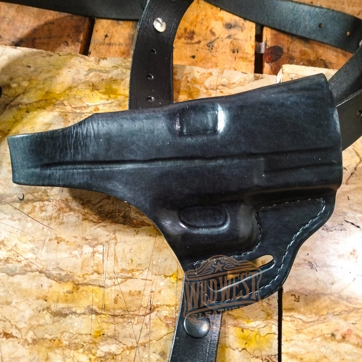Leather Horizontal OWB Shoulder Holster for Smith & Wesson with Dual Mag Pouch.